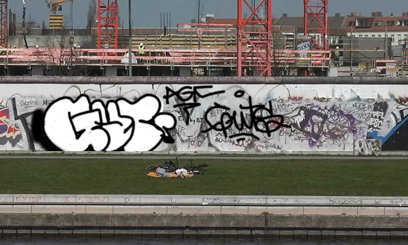 Bombing 1469492284403