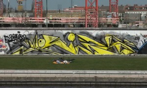 Bombing 1476628780511