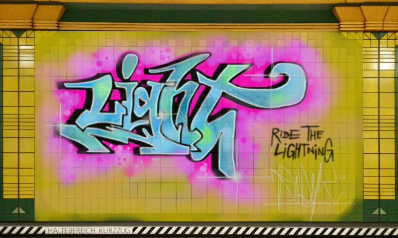 Bombing 1498443648095