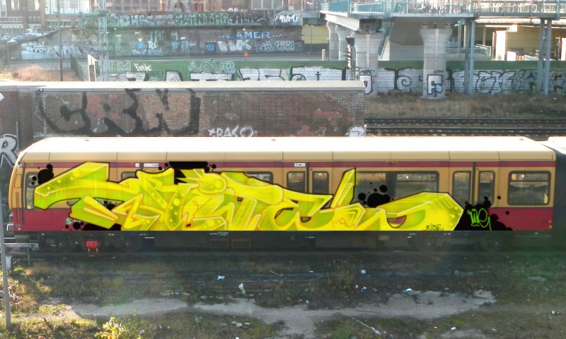 Bombing 1516471488539