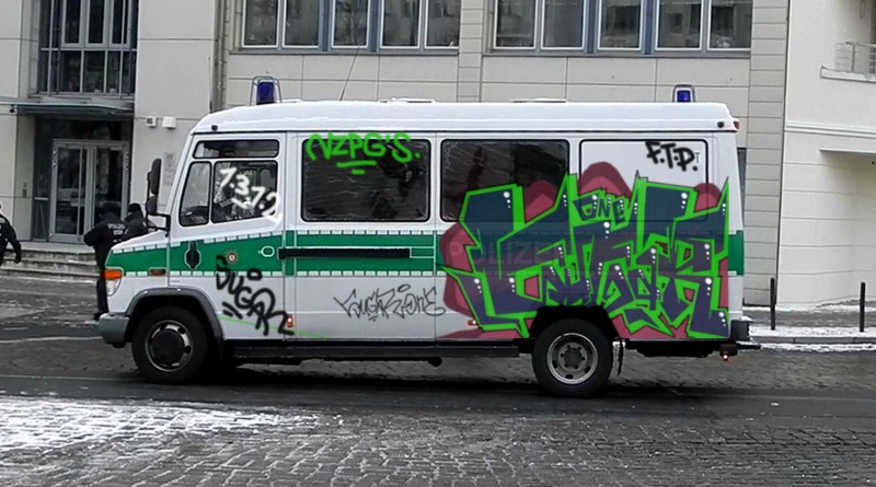 Bombing 1516421370262