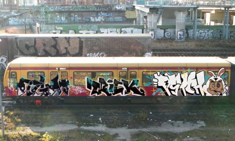 Bombing 1516623108296