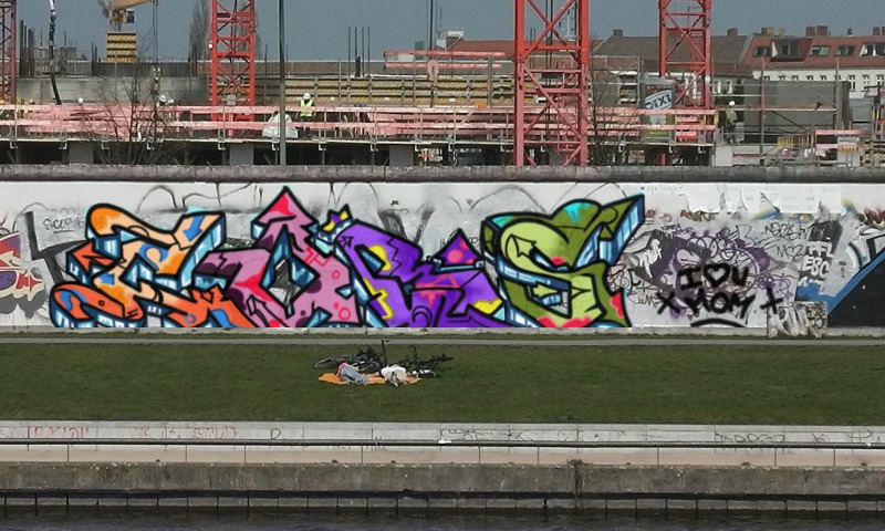 Bombing 1518407898340