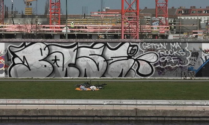 Bombing 1519564112372