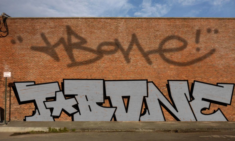 Bombing 1523539202465