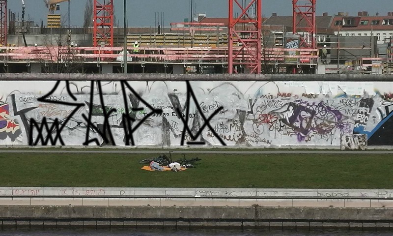 Bombing 1524956411359