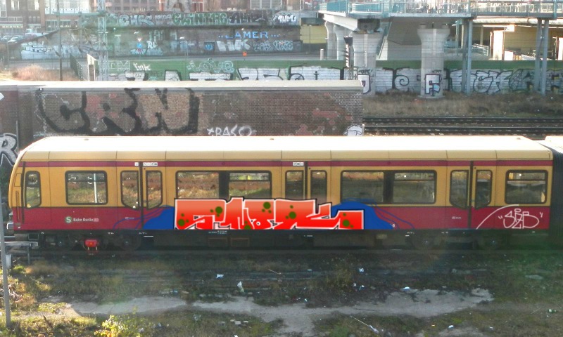 Bombing 1533155707489