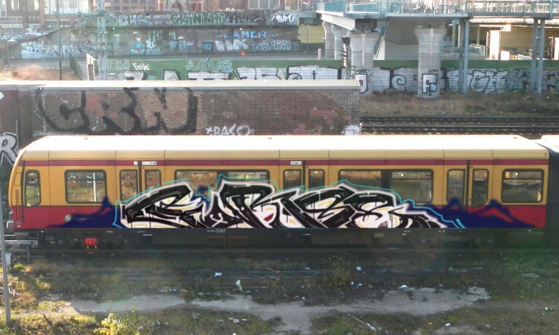 Bombing 1574755561317