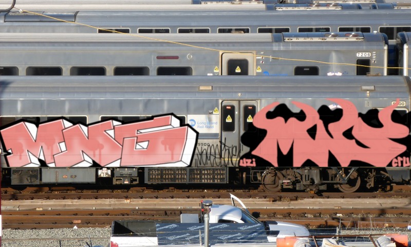 Bombing 1701094075536