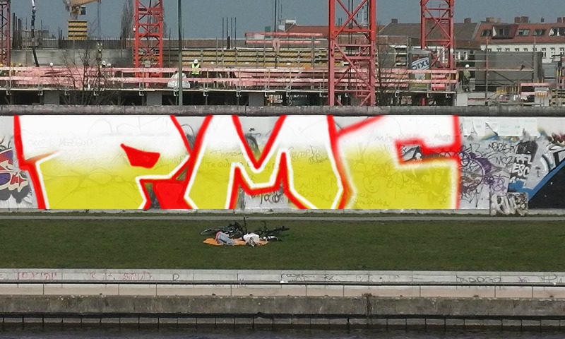 Bombing 1405585139412