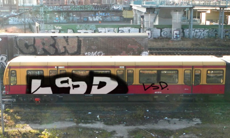 Bombing 1411512895731