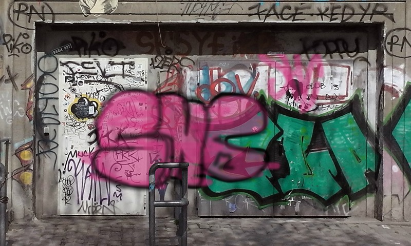 Bombing 1416509792005