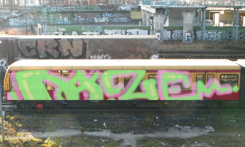 Bombing 1417800042836