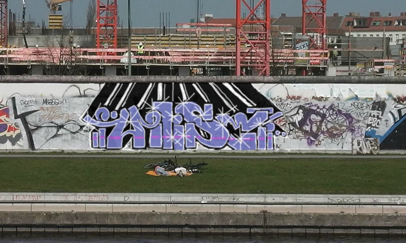 Bombing 1418332430660