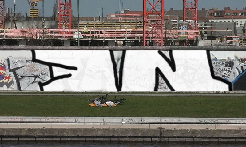 Bombing 1419759469576