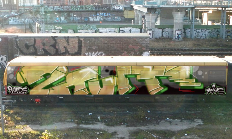 Bombing 1421003356503