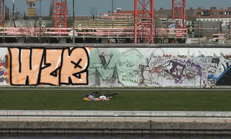 Bombing 1421912835001