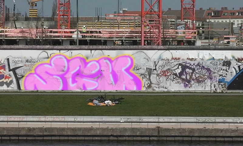 Bombing 1424222528257