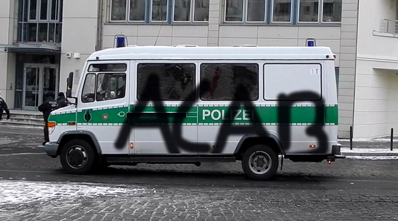 Bombing 1424286103101