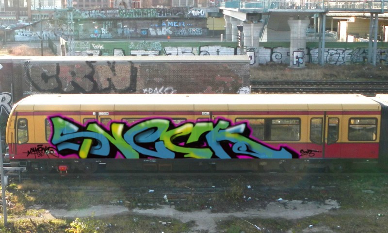 Bombing 1426271584884