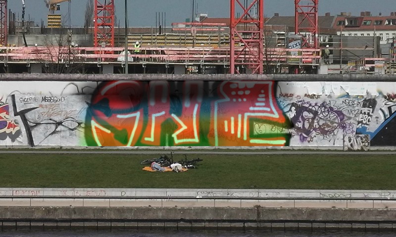 Bombing 1427473092885