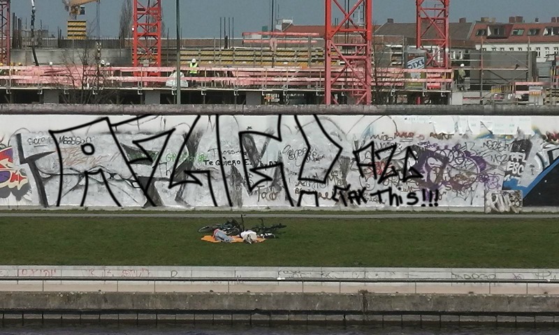 Bombing 1438094379271