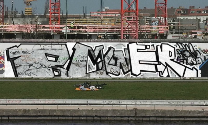 Bombing 1447734396594