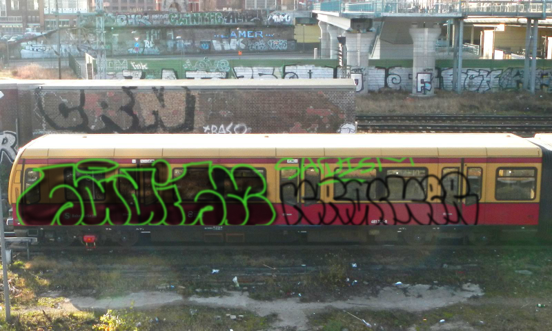 Bombing 1451438844511