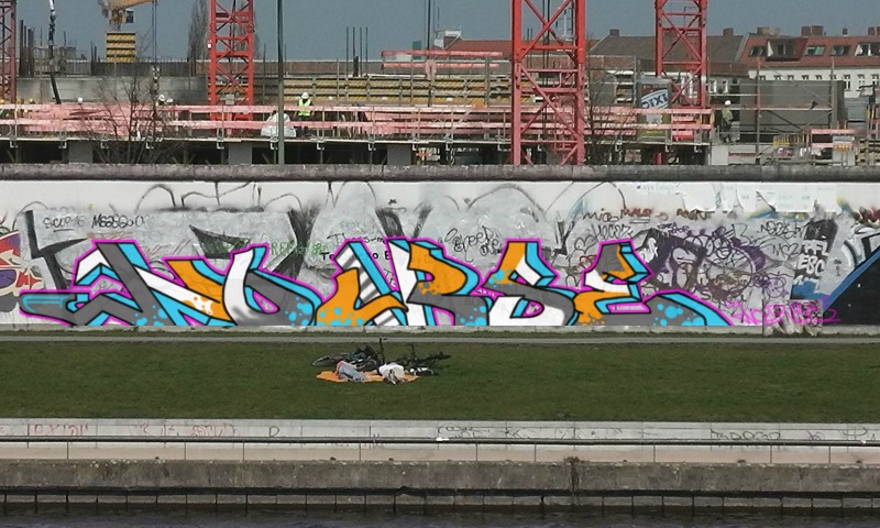 Bombing 1467034513671